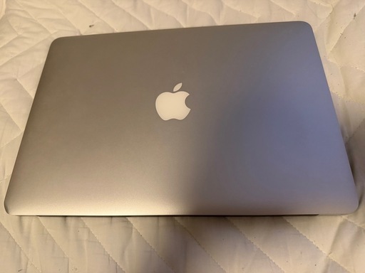 MacBook Air 2015 初期化済 最終値下げ MacBook air 2015 13インチ初期化済み (Y.o) 札幌のMacの中古あげます