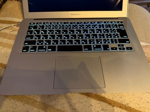 MacBook Air 2015 初期化済 最終値下げ MacBook air 2015 13インチ初期化済み (Y.o) 札幌のMacの中古あげます
