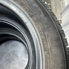 スタッドレス175/60/15YOKOHAMA  アイスガードの画像