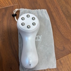 リステナード　リフティ　美顔器の画像