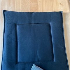 車座席の座布団の画像