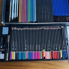 色鉛筆セットの画像