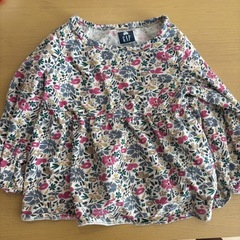 【90サイズ】女の子　洋服まとめ売り　ダウンジャケット、パンツ、インナーの画像