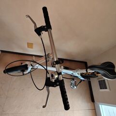 折り畳み自転車の画像