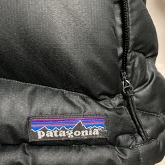 Patagonia ブラック ダウンジャケット XSサイズ　パタゴニアの画像
