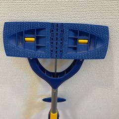 ラクに絞れる給水スポンジモップ　お風呂掃除の画像