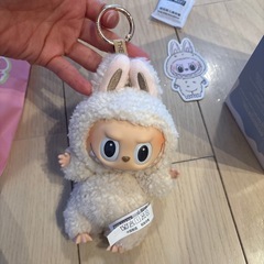 ☆正規品☆ラブブ　マカロン 白 Soymillkの画像