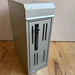 TOEX（リクシル）　 縦型　スリム　 郵便ポスト　郵便受け　 メールボックス　 ボタン式ロック　 DTH86 の画像