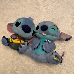 スティッチぬいぐるみ2体の画像