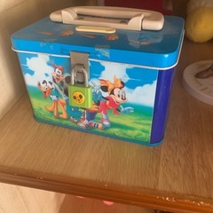 ミッキーマウスの貯金箱の画像