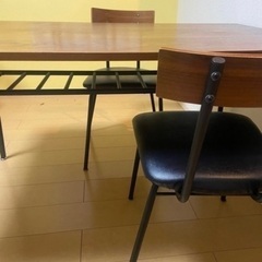 ニトリ　ダイニングテーブル&チェア2個セットの画像