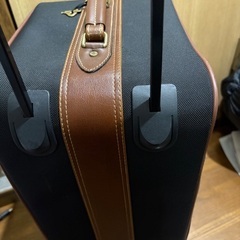 キャリーケース鍵付きの画像