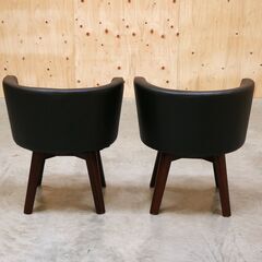 ≪zyt2639ジ限≫ [2脚セット] 回転ラウンジチェア ブラック　　　回転チェア/ダイニングチェア/ソファ/おしゃれ/中古家具/リユースストレージ仙台 071130-01の画像