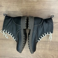 24cm 合皮ショートブーツの画像