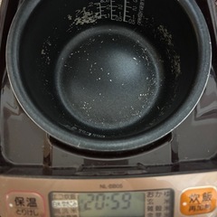 【現役】炊飯器（内釜の剥がれ有り）の画像
