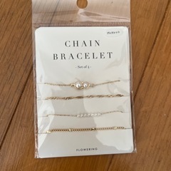 ピアス　ブレスレットの画像