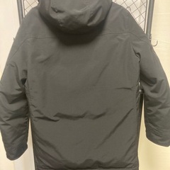 ユニクロ　ブラック　N-3B風ダウンジャケット Sの画像