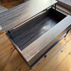 リフトアップテーブルの画像