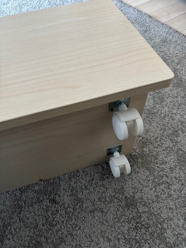 子ども用 絵本ラック／本棚