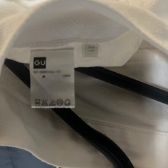 GU 白 デニム ストレートパンツ ホワイト ジーンズ　サイズ31の画像