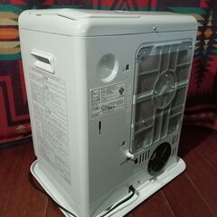 予約者決定！２０２３年製 コロナ 灯油ファンヒーター 12畳 保証期間内 灯油タンク＆取説付の画像