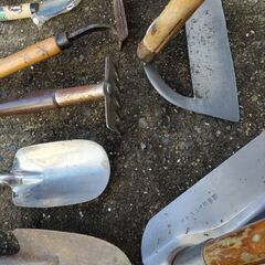 (取引中) 農具(くわ、高枝はさみ他)の画像