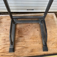 懸垂機 筋トレの画像