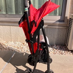 アップリカベビーカー マジカルエアープラス リンゴの画像