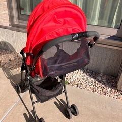 アップリカベビーカー マジカルエアープラス リンゴの画像