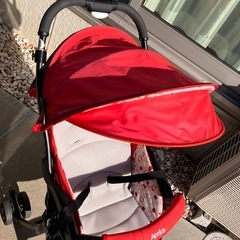 アップリカベビーカー マジカルエアープラス リンゴの画像