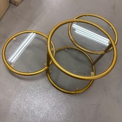 ガラスデザインテーブルの画像