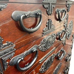 昭和レトロ　和箪笥 時代箪笥 箪笥 収納家具 和家具 装飾金具　引き出し　タンス　鍵付きの画像