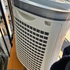 SHARP 空気清浄機2019年型　未使用に近いの画像