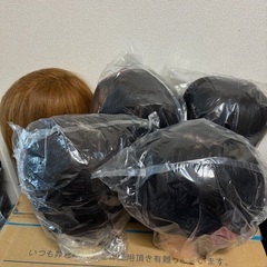 カットウィッグ14個＋パーマ用ペーパーの画像