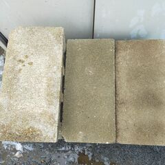 【年末年始営業のお知らせ】12月29日～1月4日までお休みとさせていただきます△ コンクリートブロック 7点おまとめ 大多め 汚れ、欠けありの画像