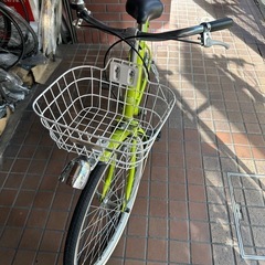 24インチ　カゴ付きキッズバイク　黄緑色の画像