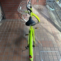 24インチ　カゴ付きキッズバイク　黄緑色の画像