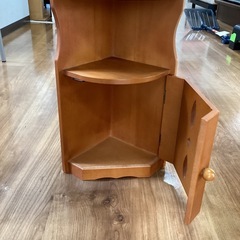 コーナーラック【町田市再生家具】1218の画像