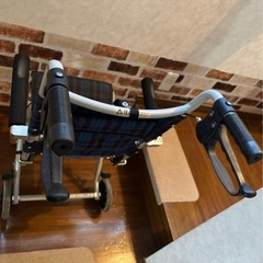 介助用車椅子　のっぴー　折りたたみ　コンパクト　マキテック　ノーパンク　専用袋
の画像