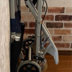 介助用車椅子　のっぴー　折りたたみ　コンパクト　マキテック　ノーパンク　専用袋
の画像