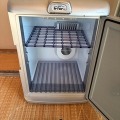 車積載冷蔵庫の画像