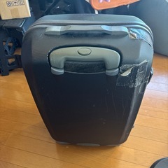 サムソナイトスーツケースの画像