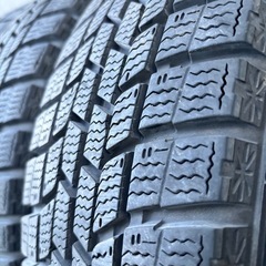 グッドイヤー スタッドレスタイヤ 155/65R14の画像