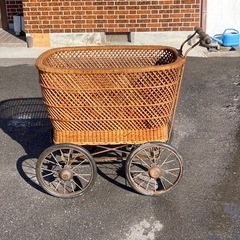昭和レトロ 乳母車の画像