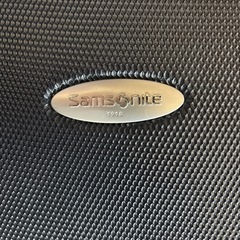 サムソナイトスーツケースの画像