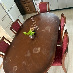 食卓テーブルの画像