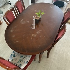 食卓テーブルの画像