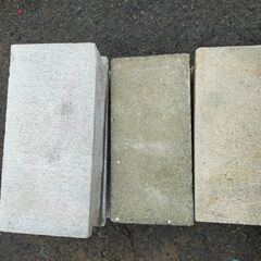 【年末年始営業のお知らせ】12月29日～1月4日までお休みとさせていただきます△ D コンクリートブロック 9点おまとめ 汚れ、欠けありの画像