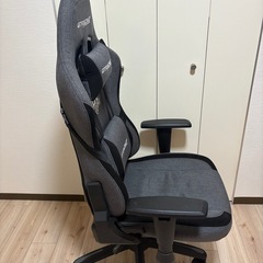 ゲーミングチェアの画像