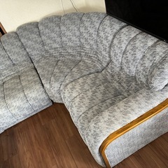 早期限定値下げします　22日(日)迄引取りで5000円引きの10000円　ソファ3点の画像